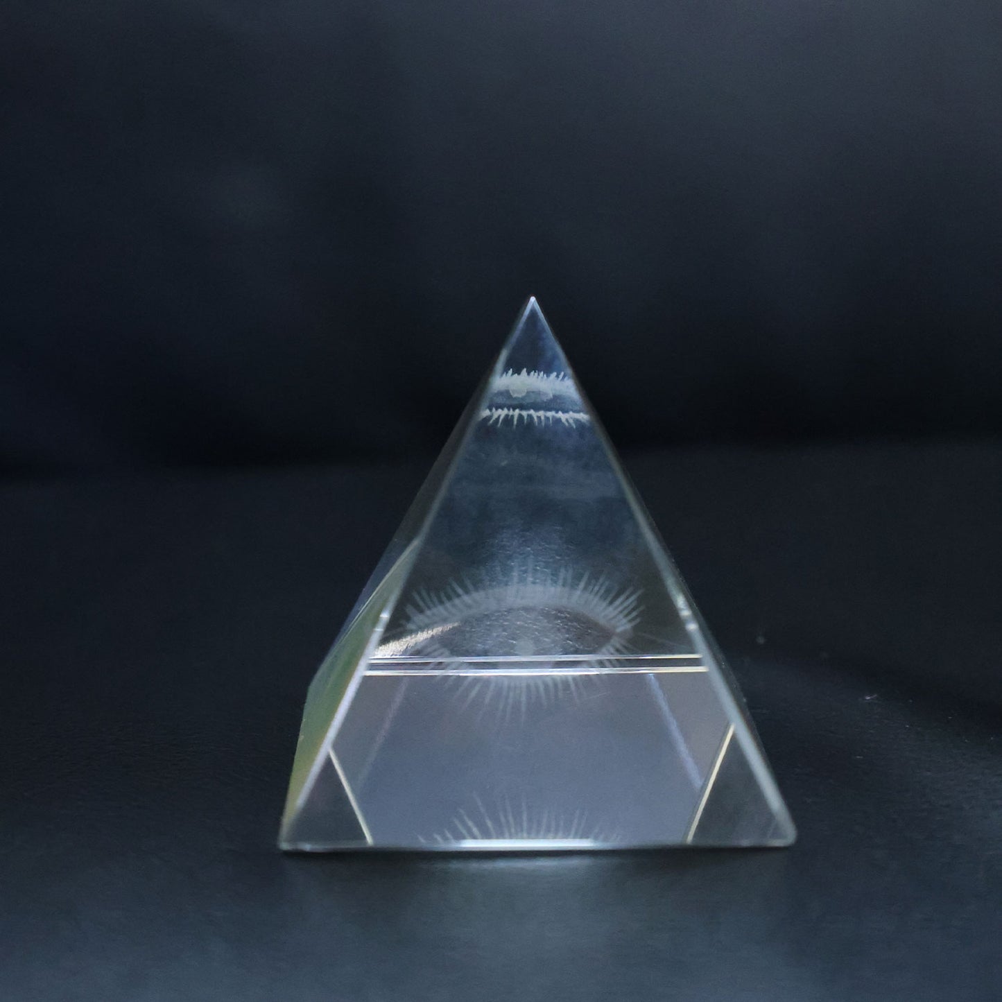 Class Pyramid Crystal