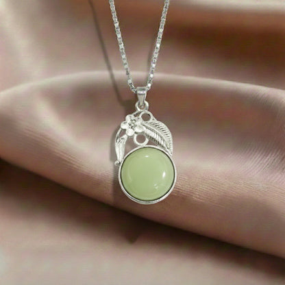 Bowenite Crystal Round Pendant