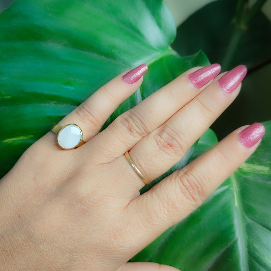 Doodhiya (Opal)