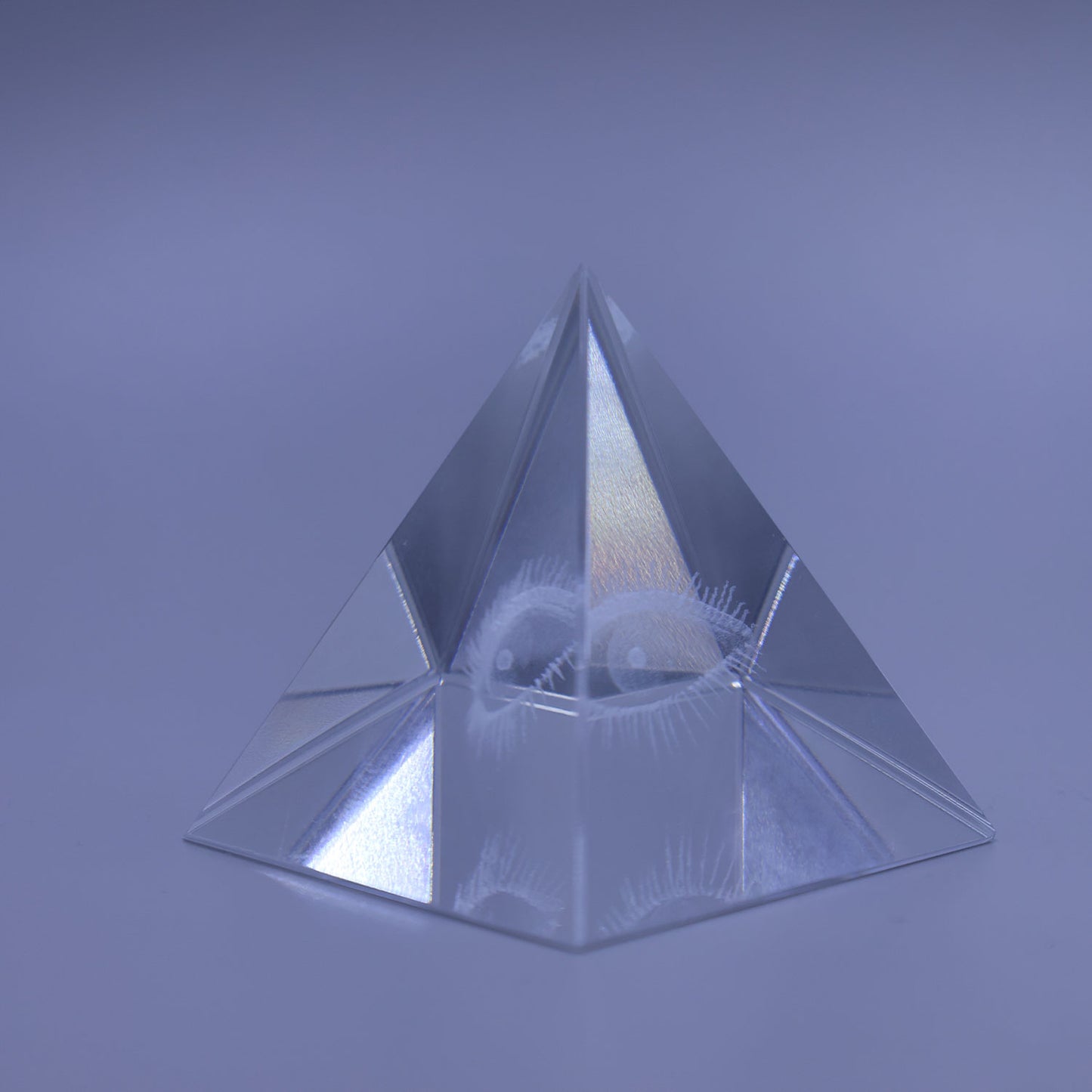 Class Pyramid Crystal