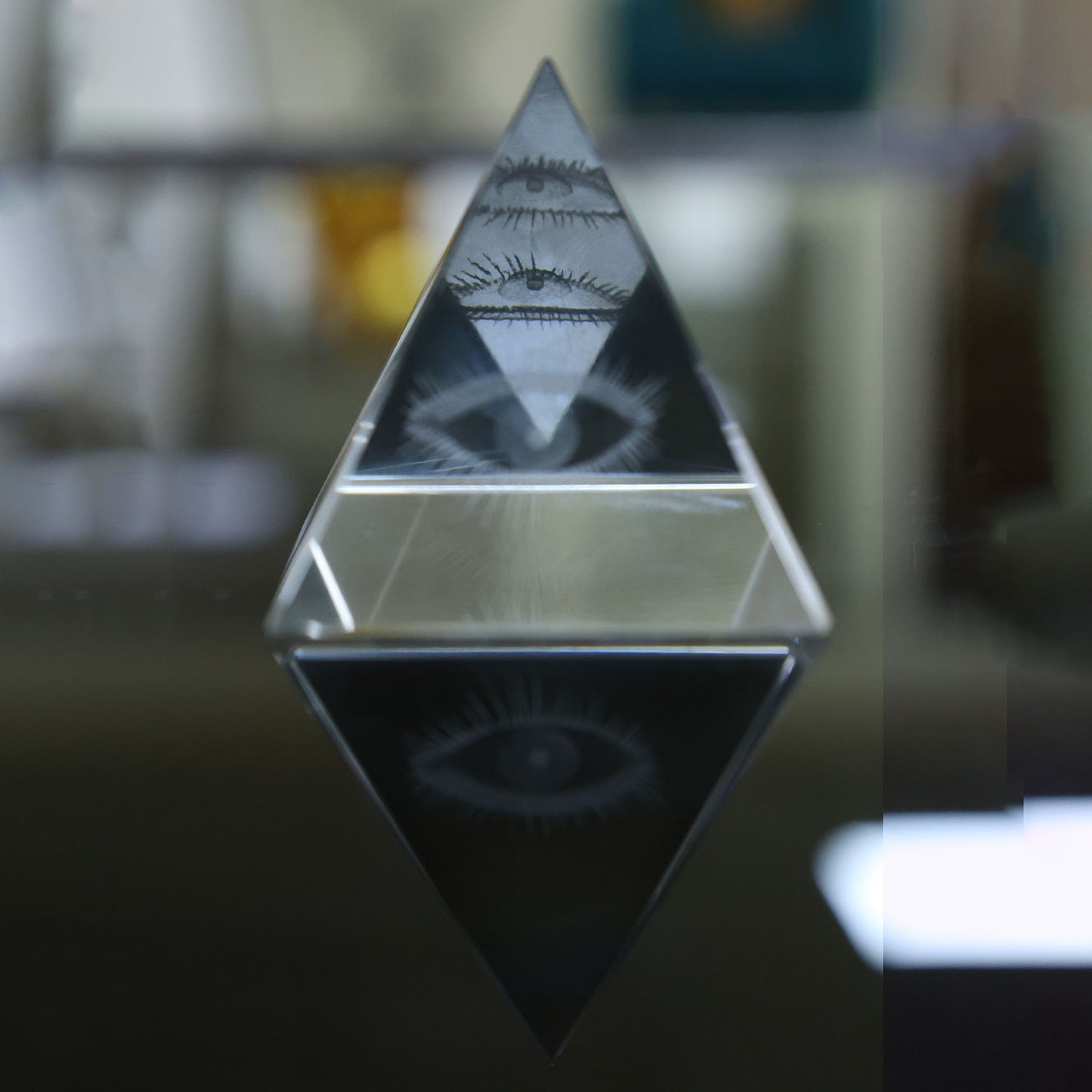 Class Pyramid Crystal